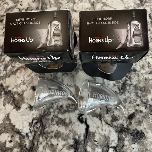 Set of 2 Sauza Hornitos Tequila Horns Up Devil Horn Double Shot Glasses NEW - Picture 2 of 6